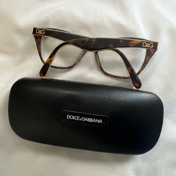 Authentic designer eyeglasses. - Picture 9 of 16